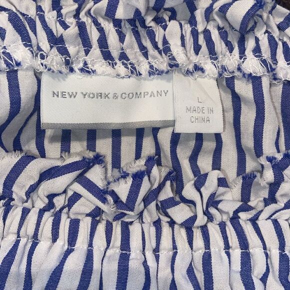 Off the shoulder blue and white, New York and Company top size large - Picture 3 of 6